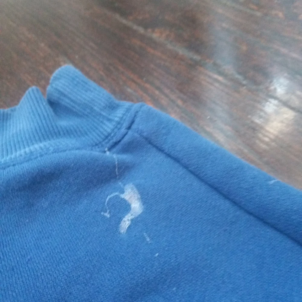 Izod Mens Sweater Size Large Color Blue Logo Casual Comfort Outdoors Cozy.